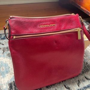Michael Kors Bedford flat crossbody